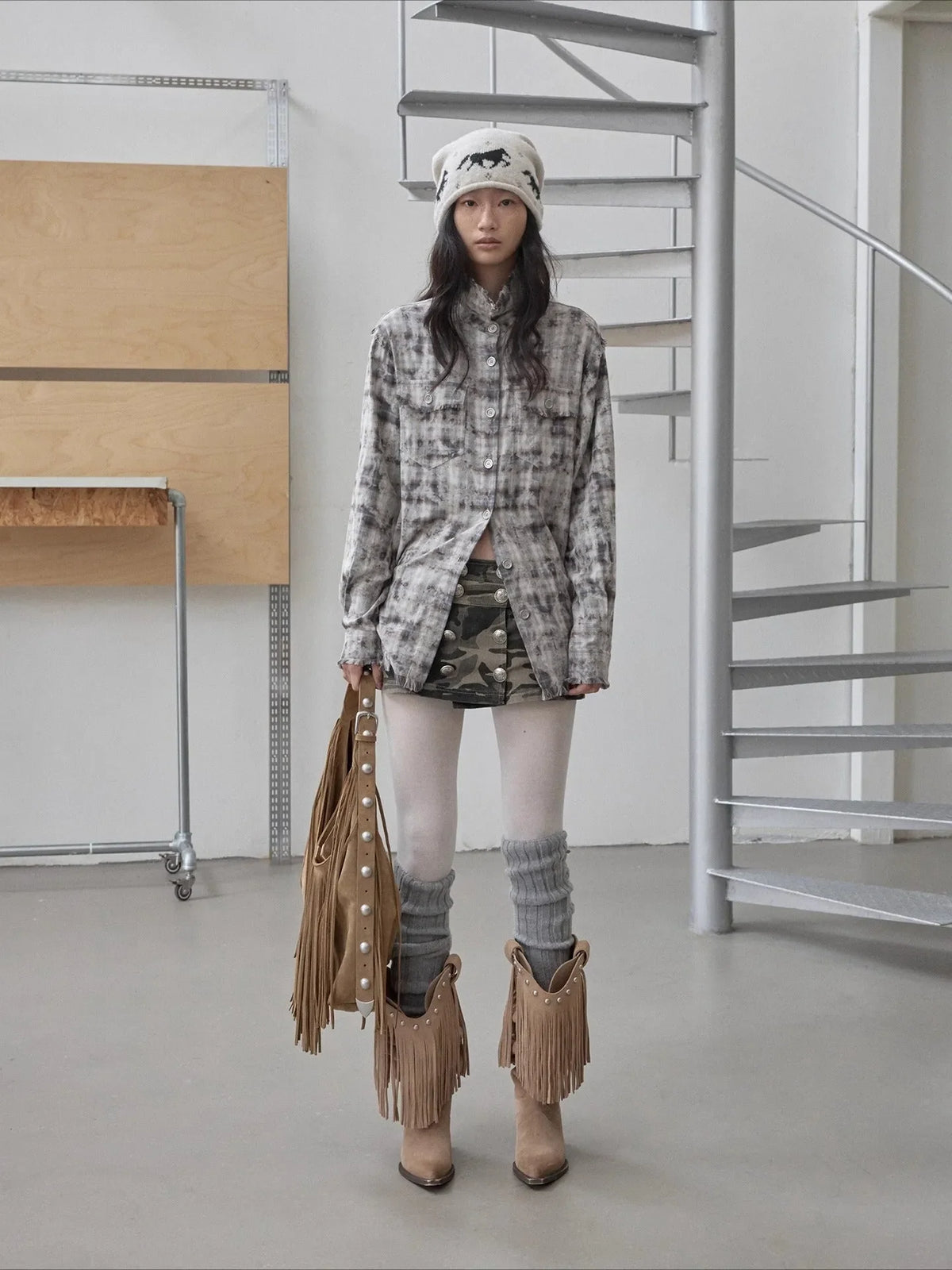 Washed Plaid Frayed-Edge Fitted Shirt