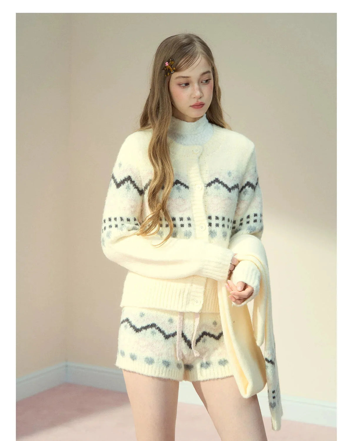 Fair Isle Knit Cardigan & Shorts & Scarf