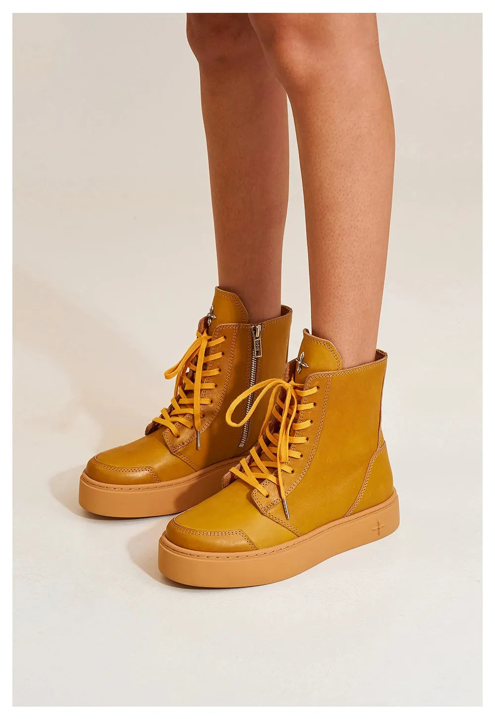 Compass Heritage Retro Leather High-Top Sneakers