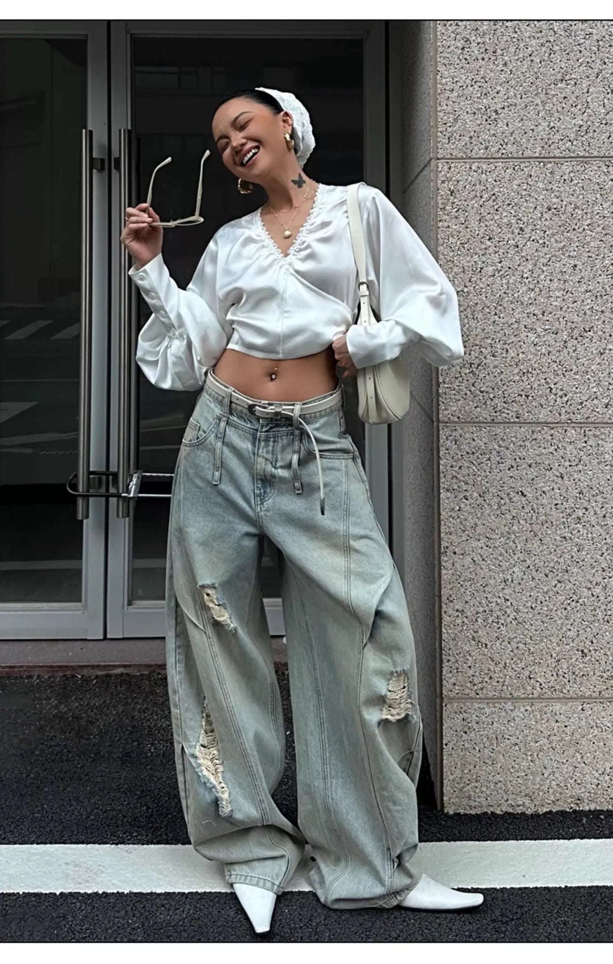 Washed Distressed Balloon-Fit Denim Jeans