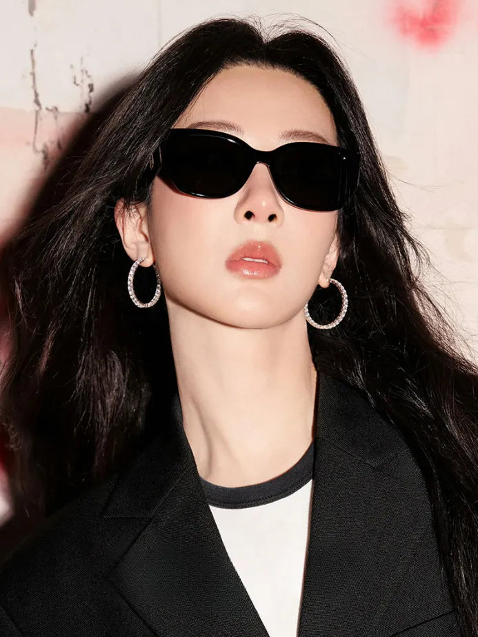 Logo Detail Cat-eye FrameCat-eye Frame Sunglasses